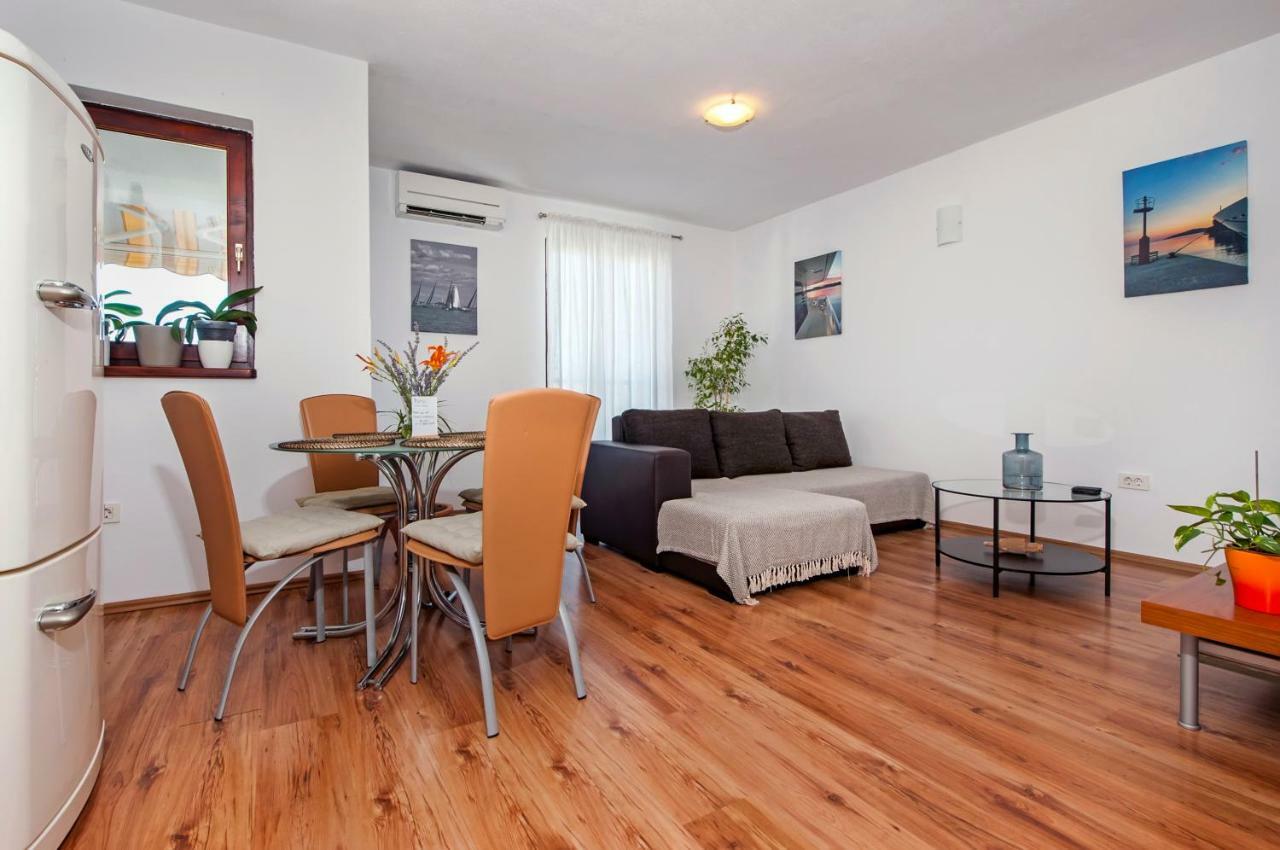 רוביני Apartment Thalassa מראה חיצוני תמונה
