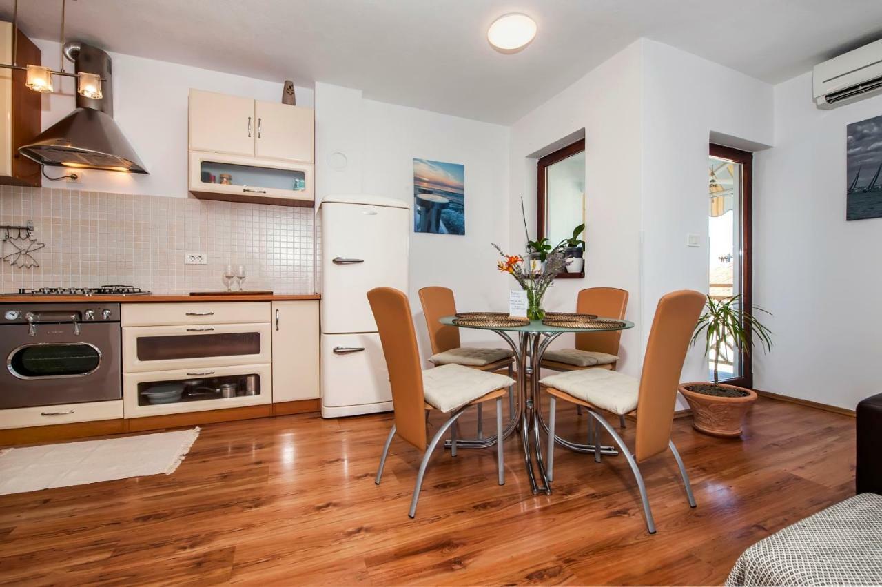 רוביני Apartment Thalassa מראה חיצוני תמונה