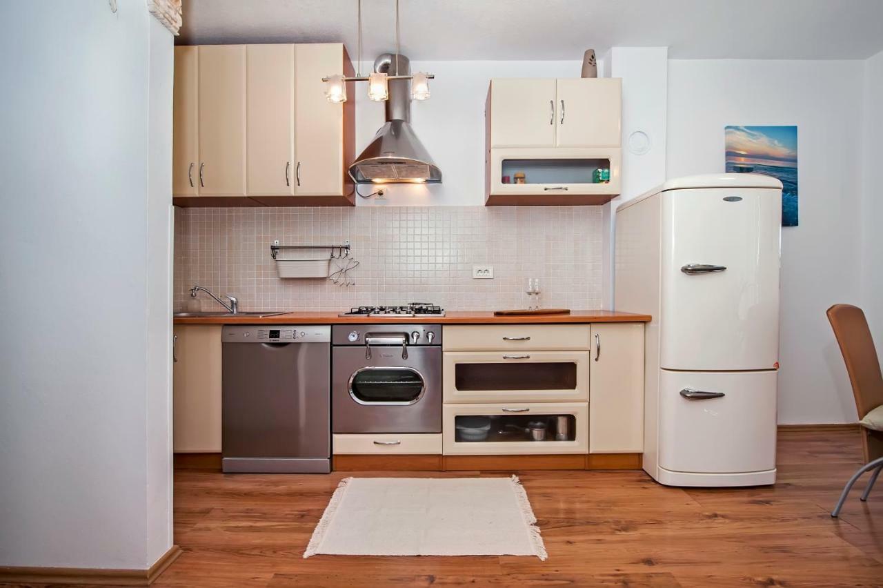 רוביני Apartment Thalassa מראה חיצוני תמונה
